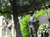 KNIL-monument uit 1990 door Thrse de Groot-Haider | Foto: Niek Ravensbergen