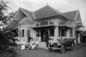Wonen in Nederlands Indië | Foto: KIT